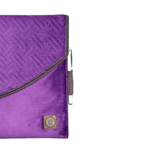 Raspberry Purple Ryse laptop Sleeve - Image 3